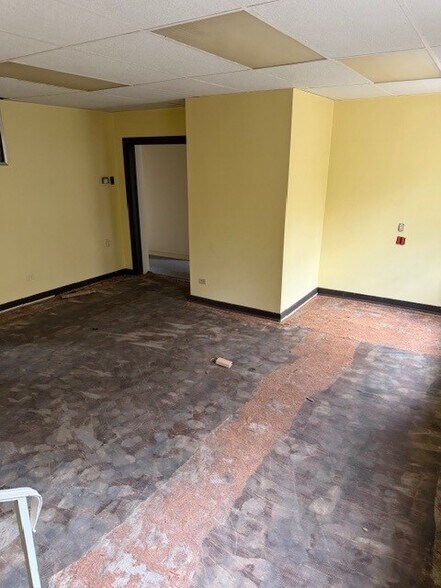 More Photos Of 1147 Rose Hill Dr, Charlottesville Office For Sale