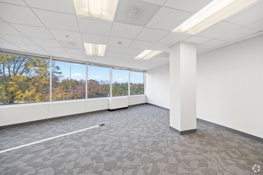 More Photos Of 12011 Lee Jackson Memorial Hwy, Fairfax Medical For Lease