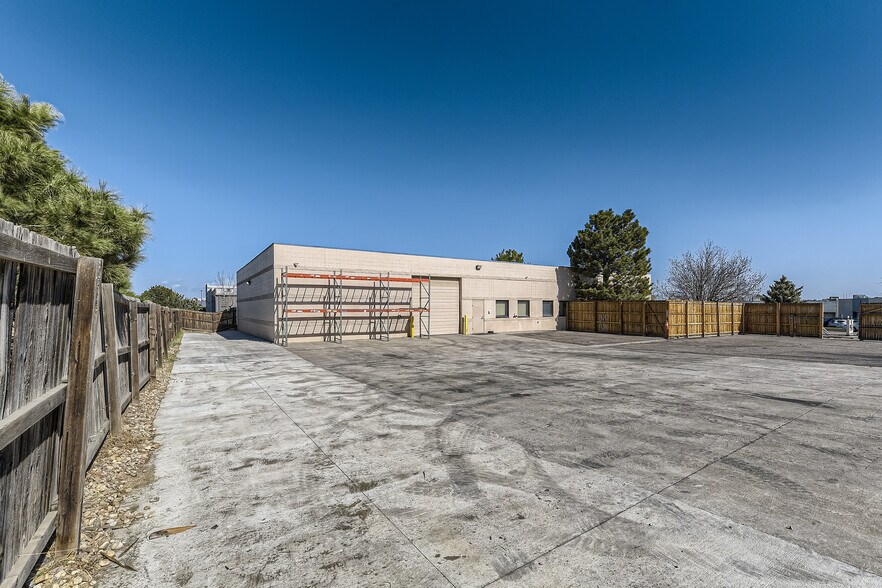 More Photos Of 15354 E Hinsdale Cir, Englewood Warehouse For Sale