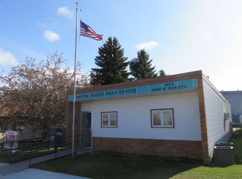 Primary Photo Of 211 Main St, Max Post Office For Sale