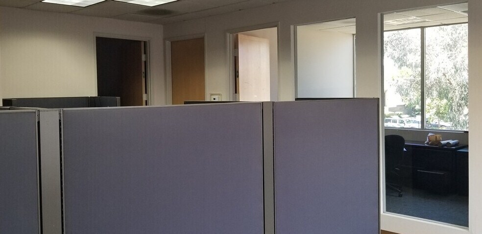 More Photos Of 5160 Campus Dr, Newport Beach Medical For Lease