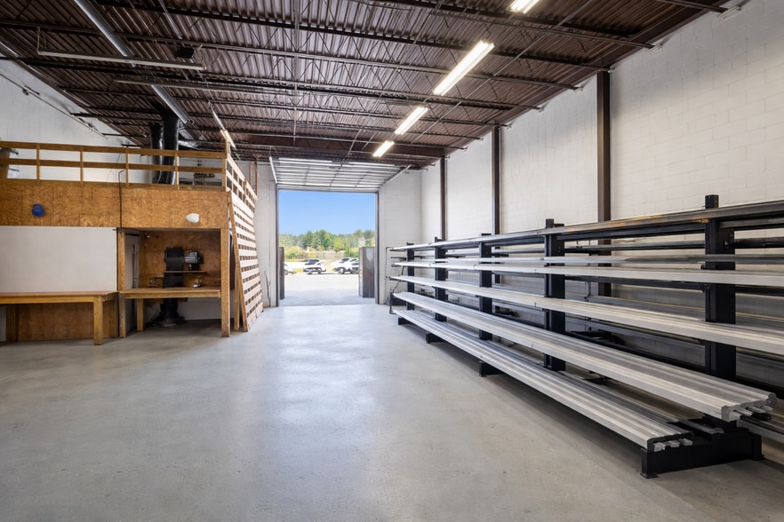 More Photos Of 864 Driving Park Ave, Rochester Warehouse For Lease