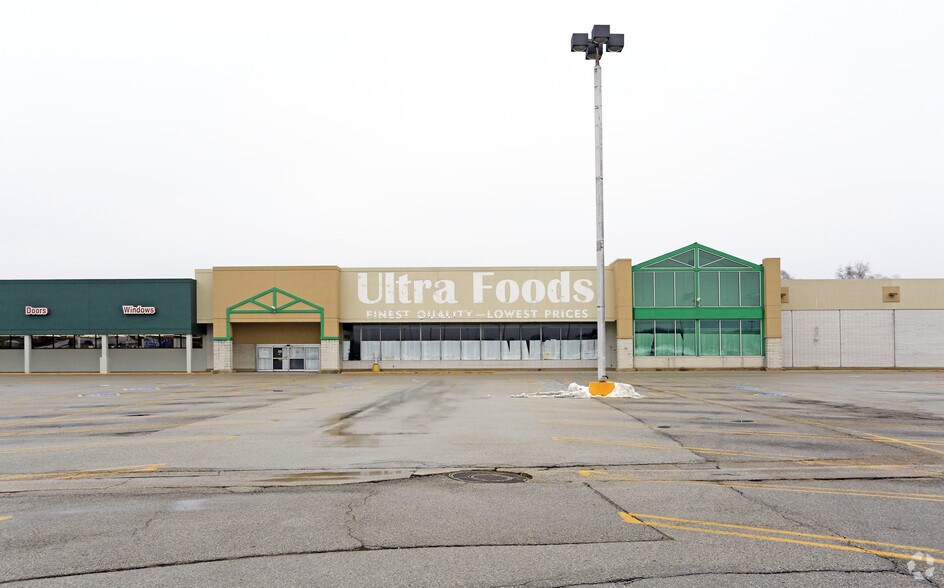 More Photos Of 6050 W Ridge Rd, Gary Unknown For Lease