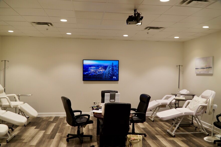 More Photos Of 5850 W Cypress St, Tampa Office For Lease