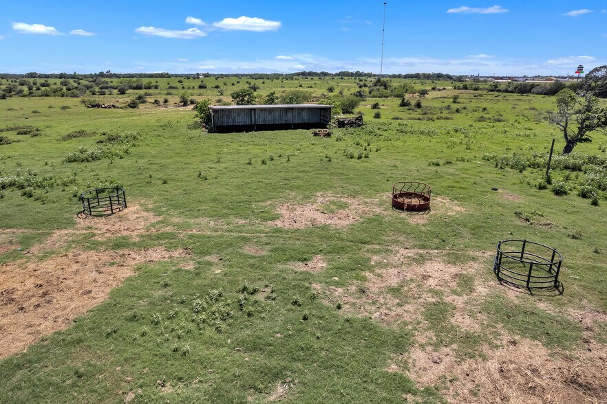 More Photos Of 7489 Interstate 10 Frontage Rd, Sealy Land For Sale
