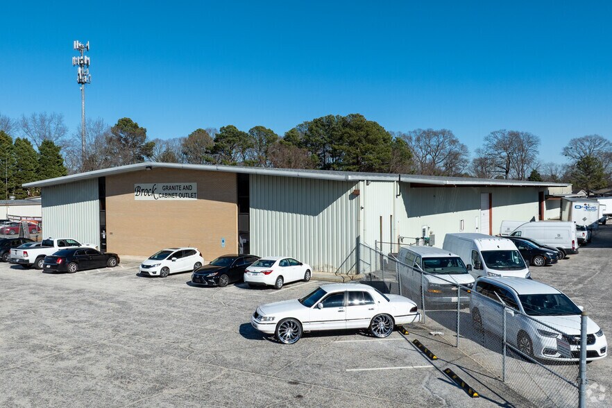Primary Photo Of 2321 Hope Mills Rd, Fayetteville Unknown For Lease
