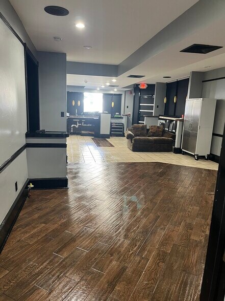 More Photos Of 2650-2652 E Somerset St, Philadelphia Restaurant For Lease