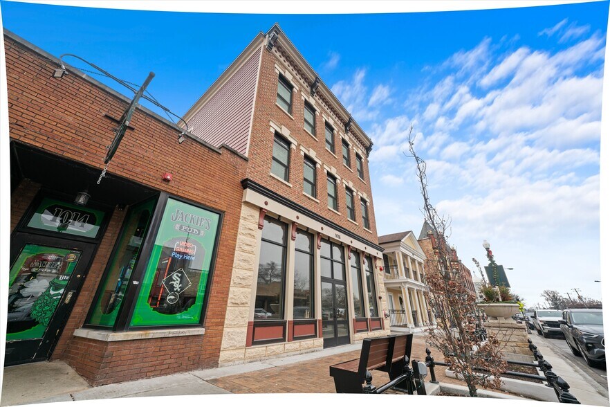 More Photos Of 1016 S State St, Lockport Apartments For Sale