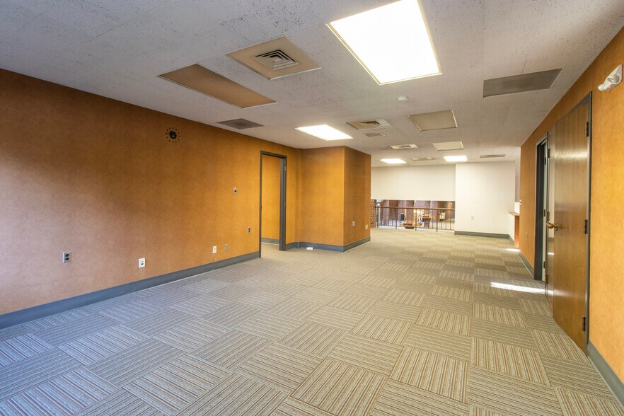 More Photos Of 45 S Main St, Branford Bank For Sale