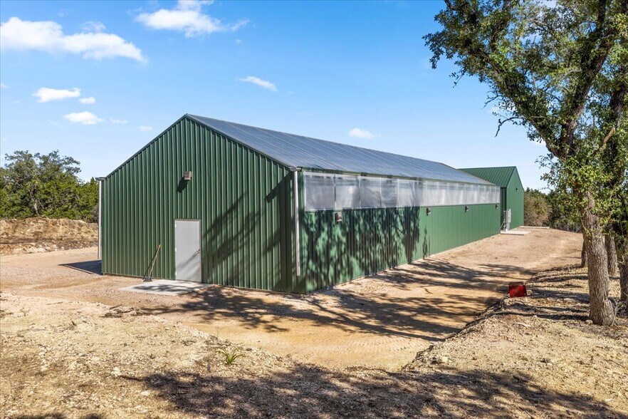 More Photos Of 272 Rocky Road, Johnson City Winery Vineyard For Lease