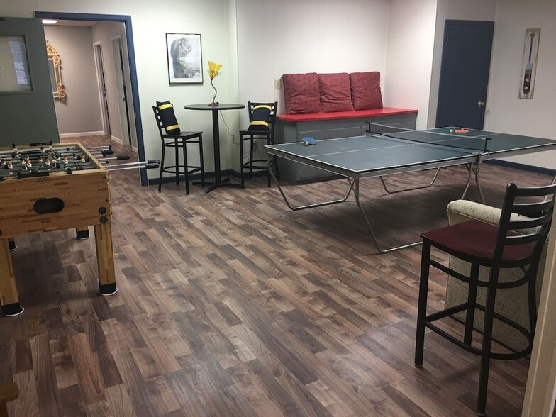 More Photos Of 179 Vance Ave, Memphis Office For Sale