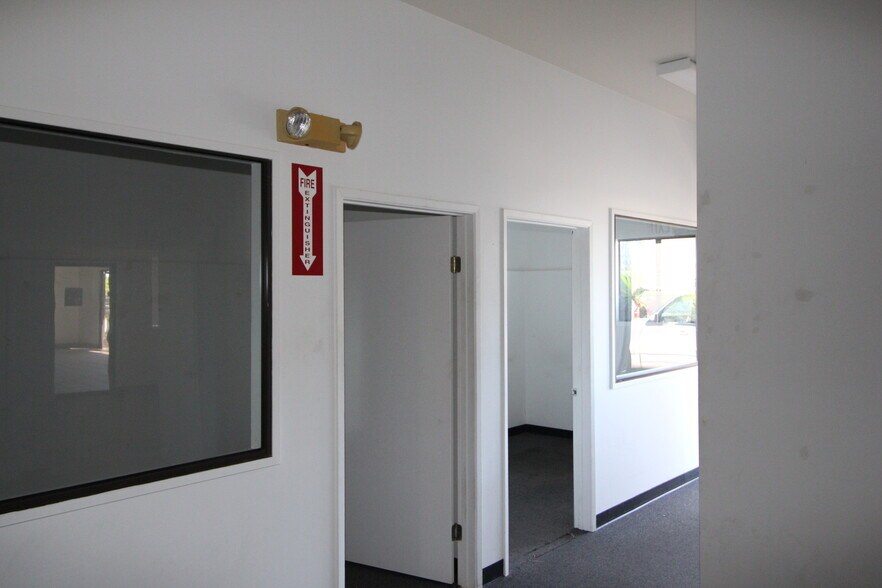More Photos Of 81-6394 Mamalahoa Hwy, Kealakekua General Retail For Lease