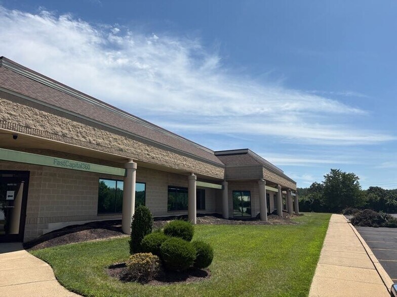 More Photos Of 95 James Way, Southampton Light Manufacturing For Sale