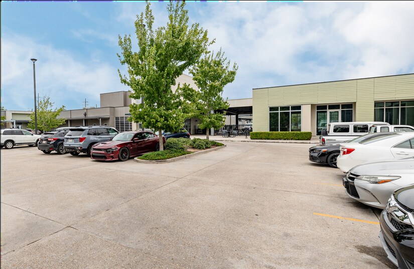 More Photos Of 2222 St Claude Ave, New Orleans Freestanding For Lease