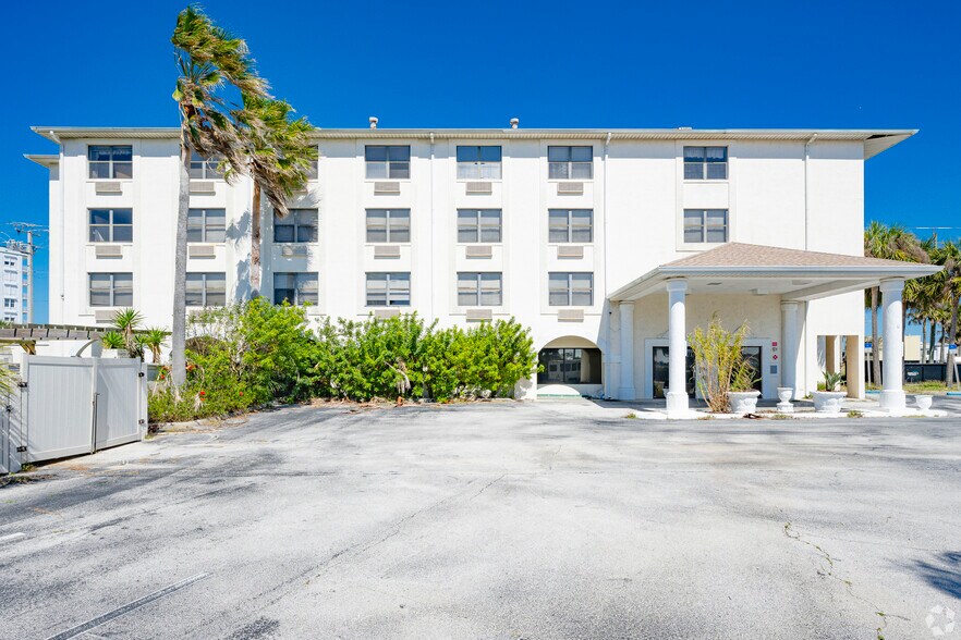 More Photos Of 1050 Ocean Shore Blvd, Ormond Beach Apartments For Sale