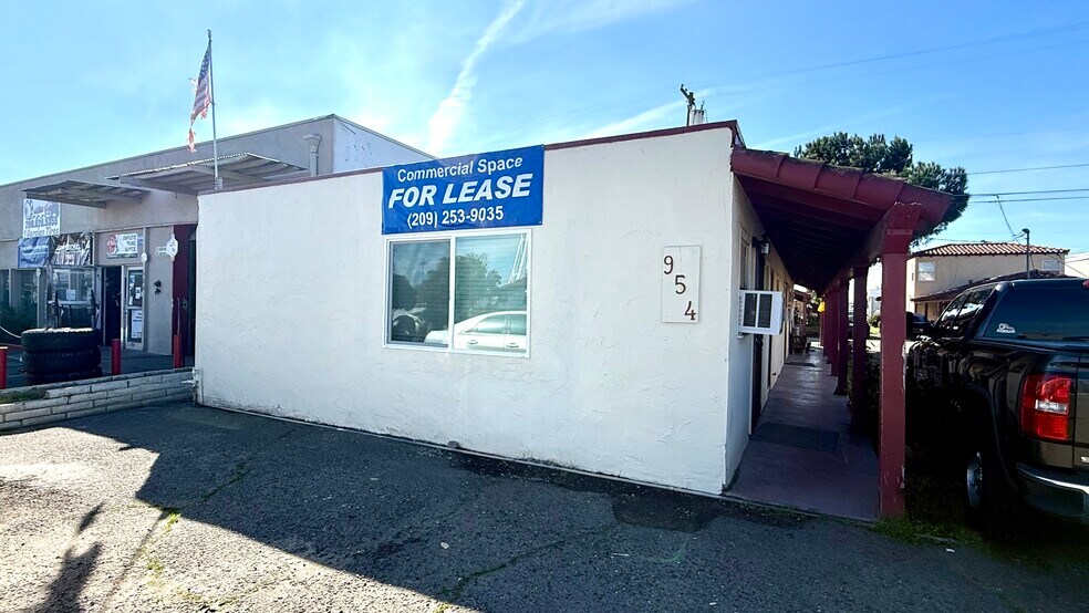 Primary Photo Of 954 Broadway Ave, Atwater Freestanding For Lease