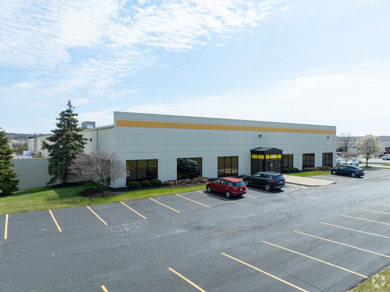 More Photos Of 8816-8840 Beckett Rd, West Chester Warehouse For Lease