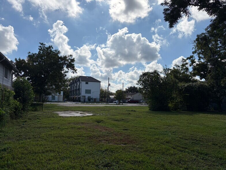 More Photos Of 1405-1409 Cedar Post Ln, Houston Land For Sale