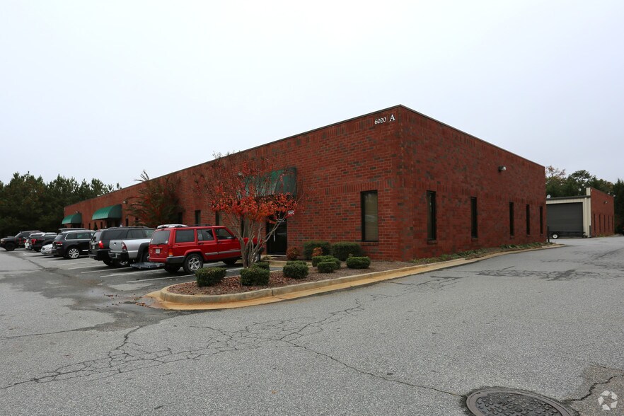 More Photos Of 6020 Parkway North Dr, Cumming Light Distribution For Lease