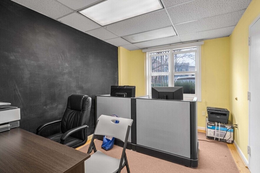 More Photos Of 1420 Prince St, Alexandria Office For Sale