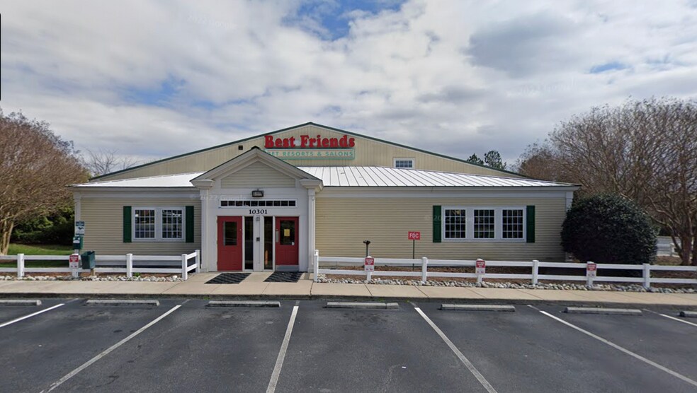 More Photos Of 10301 Feld Farm Ln, Charlotte Freestanding For Lease