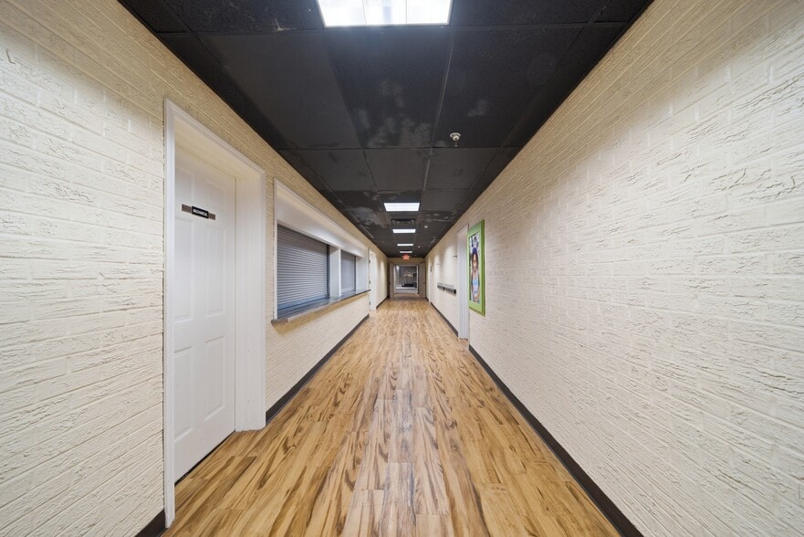 More Photos Of 7100 E 31st St, Tulsa Religious Facility For Sale