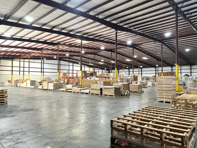 More Photos Of 5250 Old Louisville Rd, Pooler Warehouse For Lease