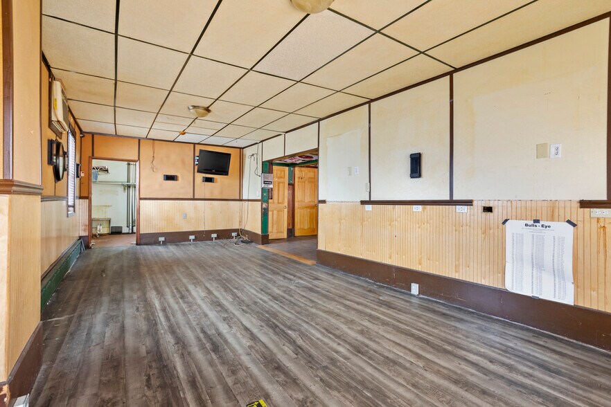 More Photos Of 2222 Macdade Blvd, Holmes Specialty For Sale