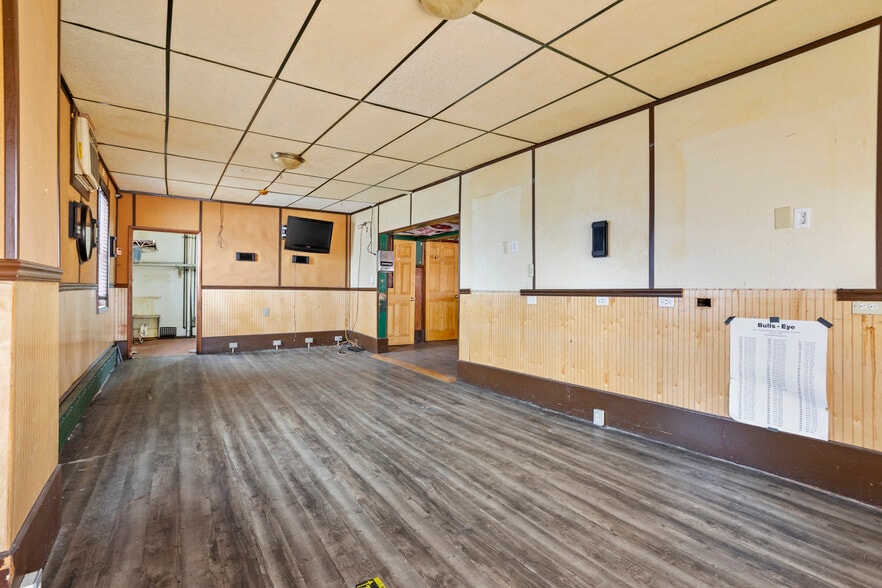 More Photos Of 2222 Macdade Blvd, Holmes Specialty For Sale