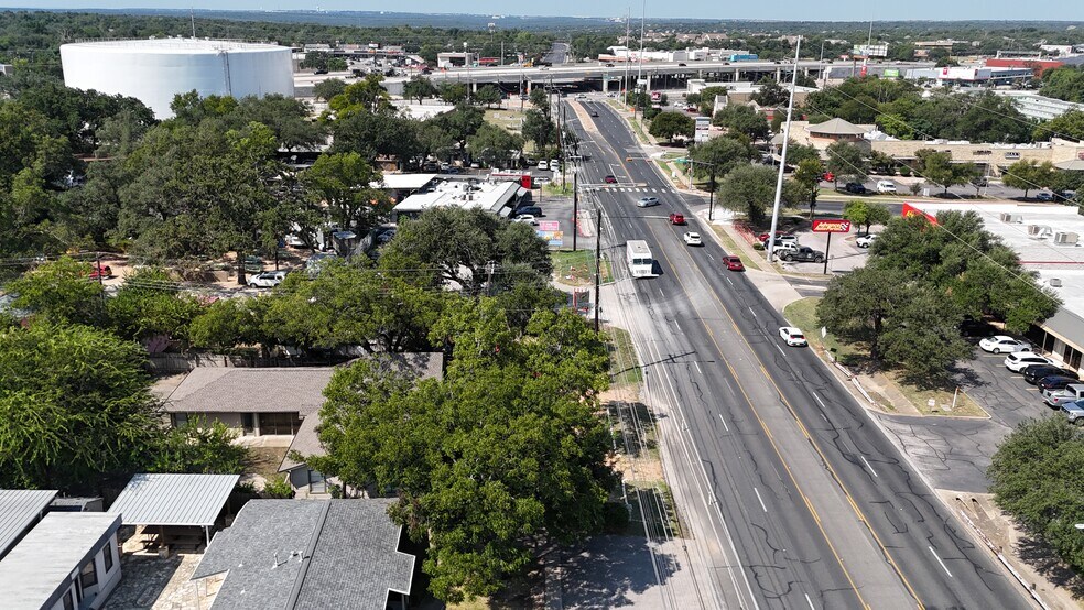 More Photos Of 7217 McNeil Dr, Austin Office For Sale