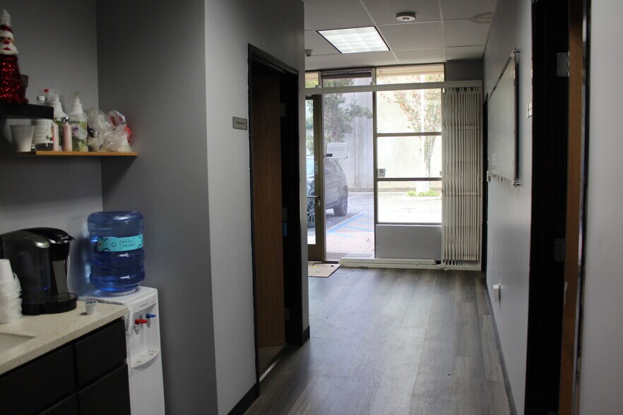 More Photos Of 7133 Telegraph Rd, Montebello Warehouse For Lease