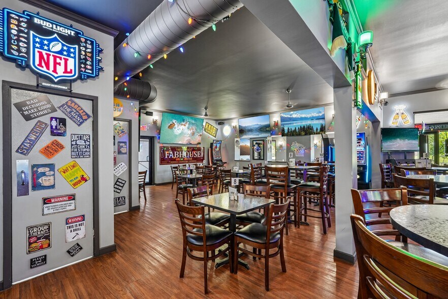 More Photos Of S76W17745 Janesville Rd, Muskego Restaurant For Sale