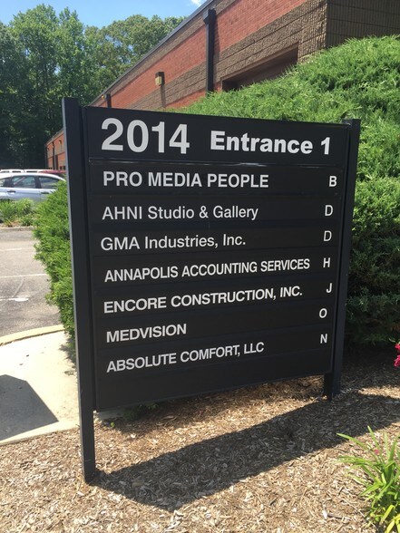 More Photos Of 2014 Renard Ct, Annapolis Showroom For Lease
