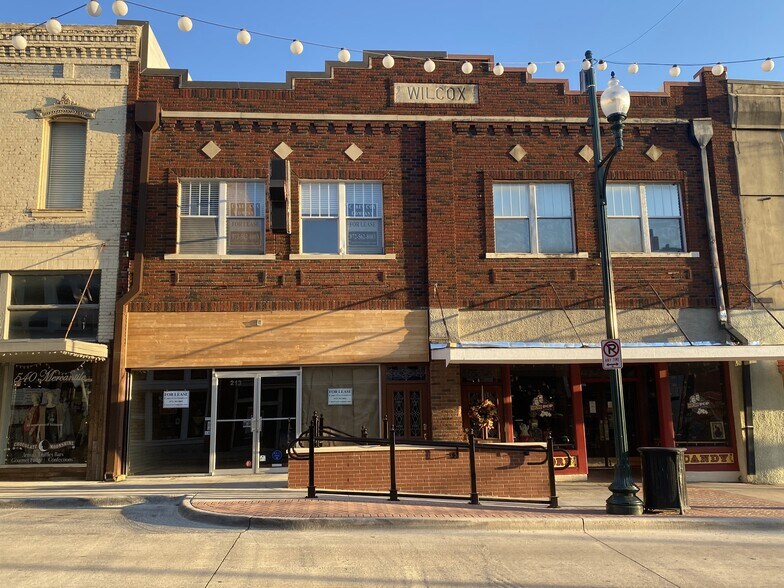 Primary Photo Of 213 E Louisiana St, McKinney Office For Lease