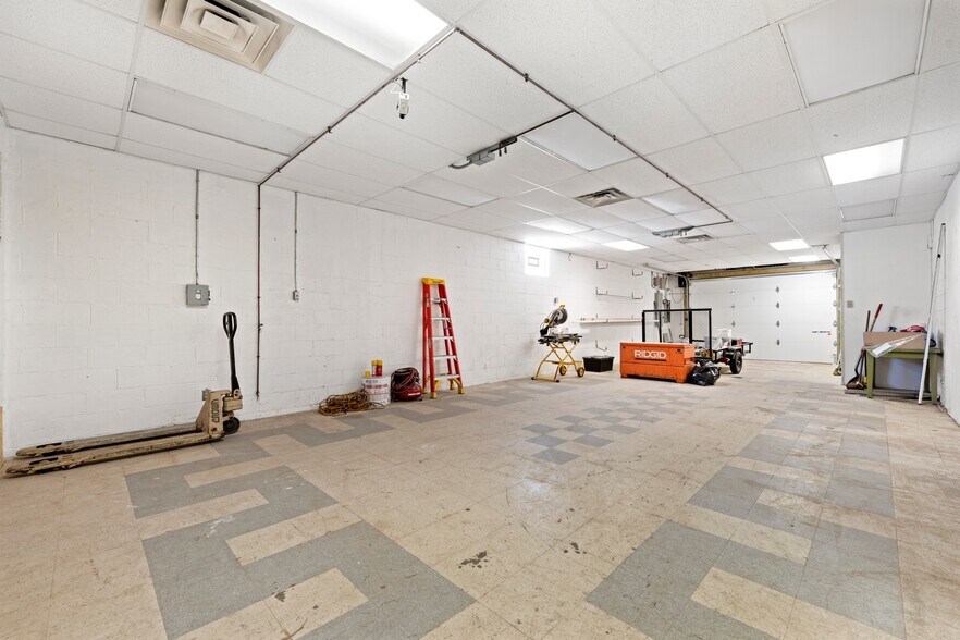 More Photos Of 4651 W 130th St, Cleveland Warehouse For Sale