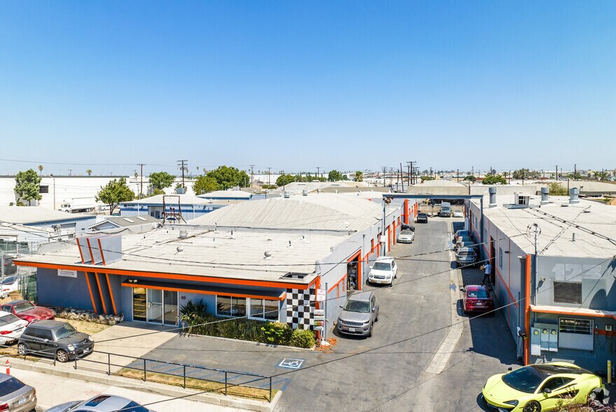 More Photos Of 115-123 E Gardena Blvd, Gardena Service For Sale