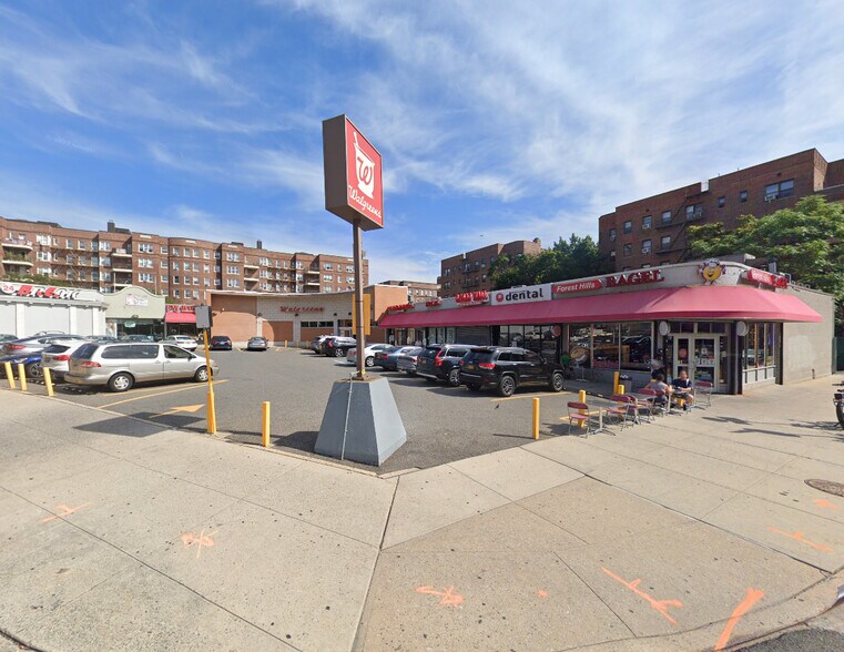 Primary Photo Of 10417 Queens Blvd, Forest Hills Freestanding For Lease