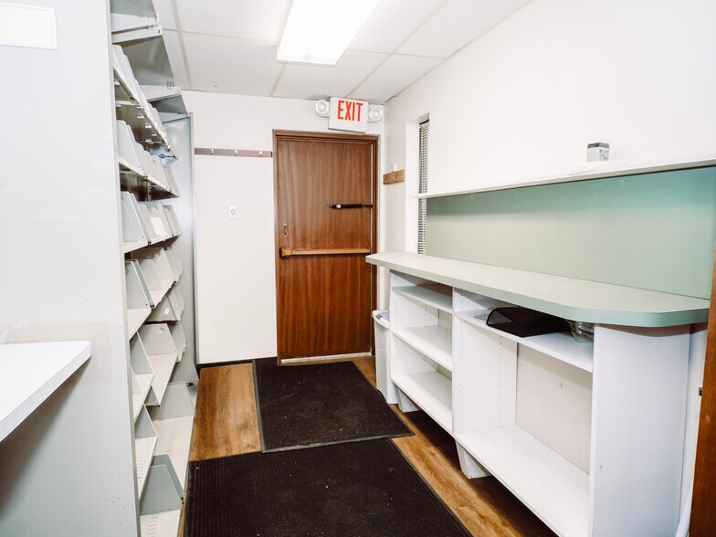 More Photos Of 603 N State St, Girard Medical For Sale