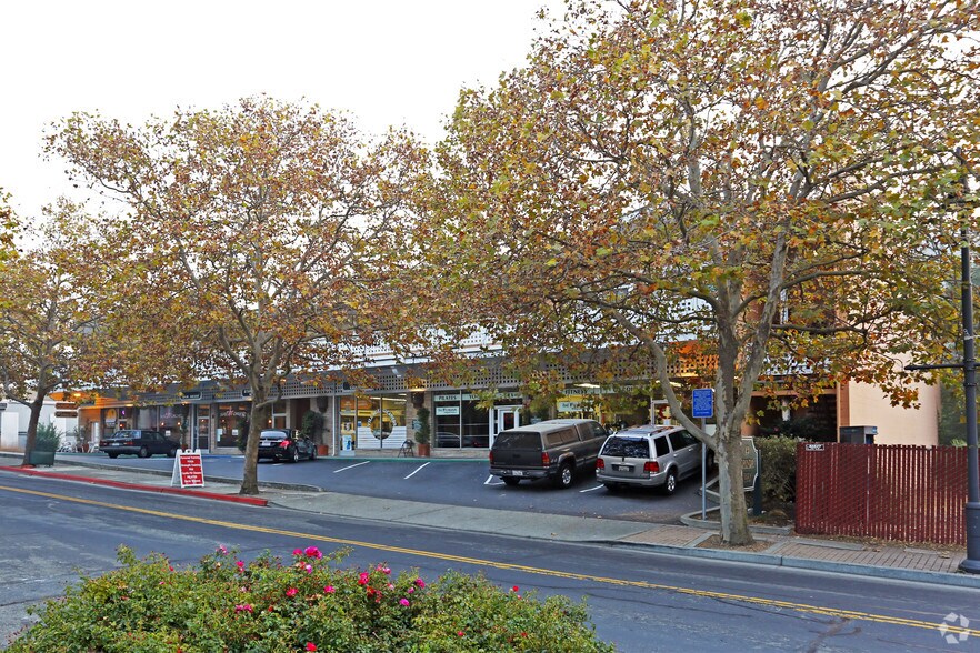 More Photos Of 23 Orinda Way, Orinda Office For Lease