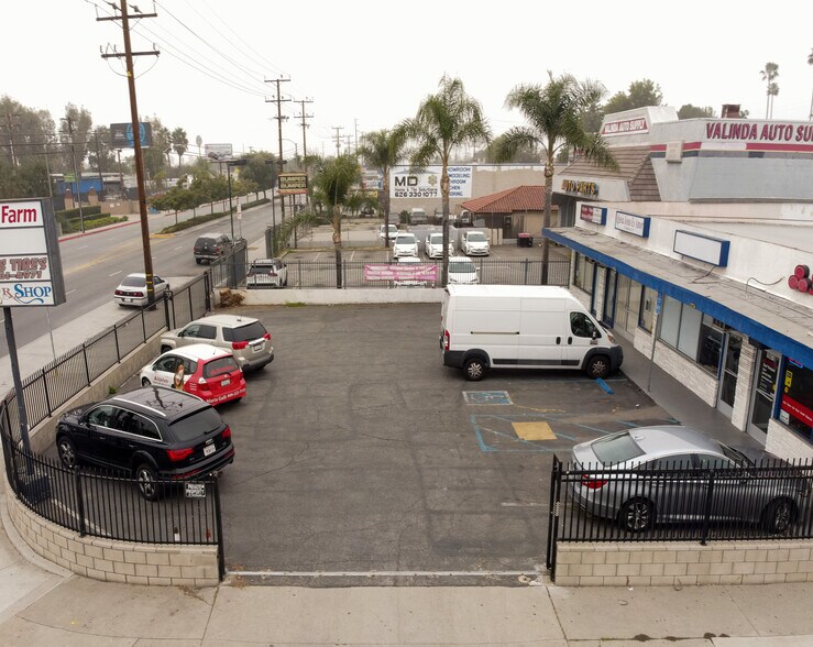 More Photos Of 15873-15879 Amar Rd, La Puente Unknown For Lease