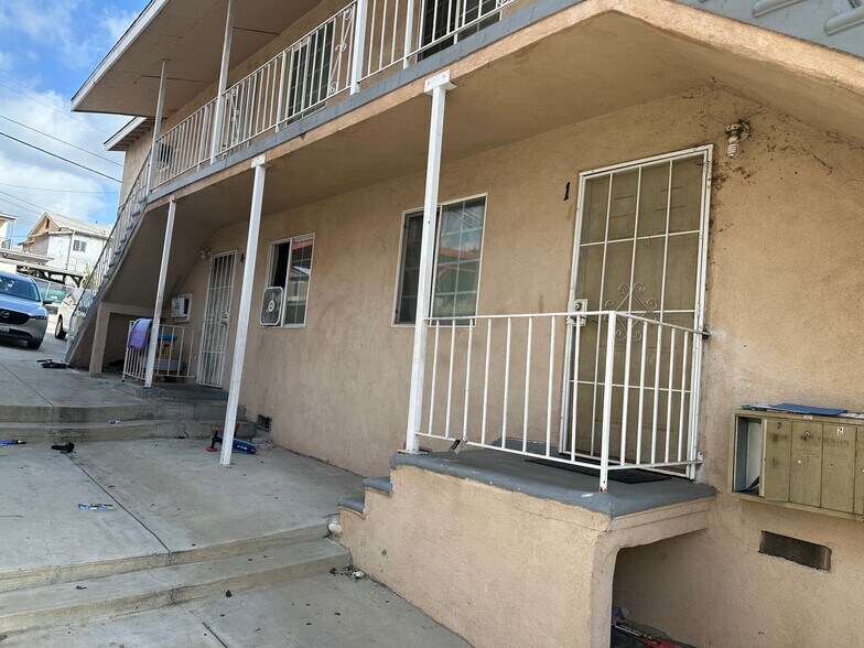More Photos Of 3737 Whiteside St, Los Angeles Apartments For Sale