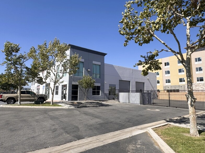 More Photos Of 10557 Juniper Ave, Fontana Warehouse For Sale