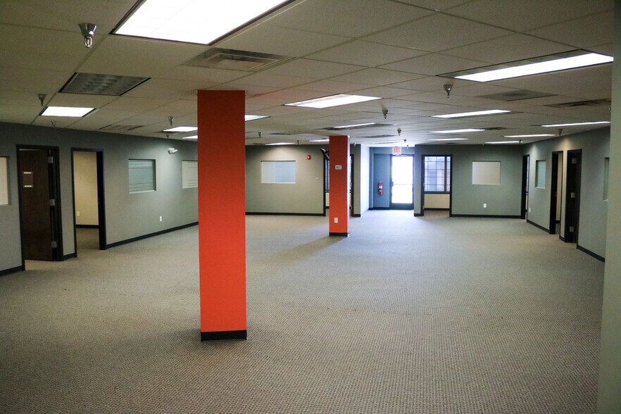More Photos Of 3730 S Elizabeth St, Independence Medical For Lease