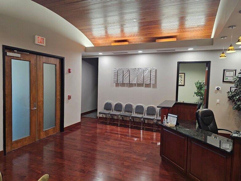 More Photos Of 10610 Metromont Pky, Charlotte Office For Lease