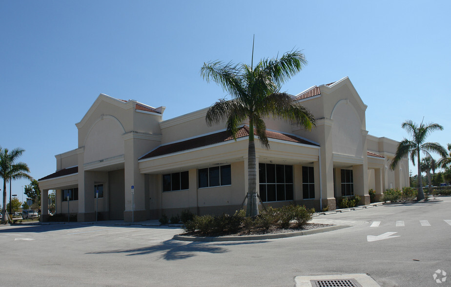 Primary Photo Of 5410 Immokalee Rd, Naples Freestanding For Lease