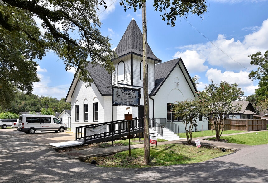 More Photos Of 1220 Mulcahy St, Rosenberg Religious Facility For Sale