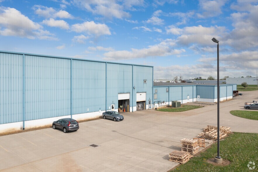 More Photos Of 41 Cairns Rd, Mansfield Warehouse For Sale