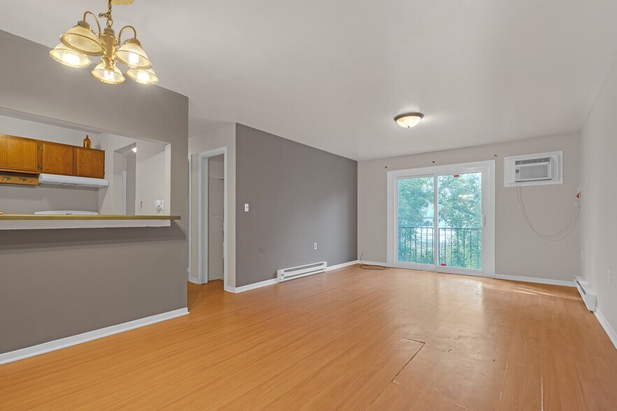 More Photos Of 604-620 E Grant Hwy, Marengo Apartments For Sale