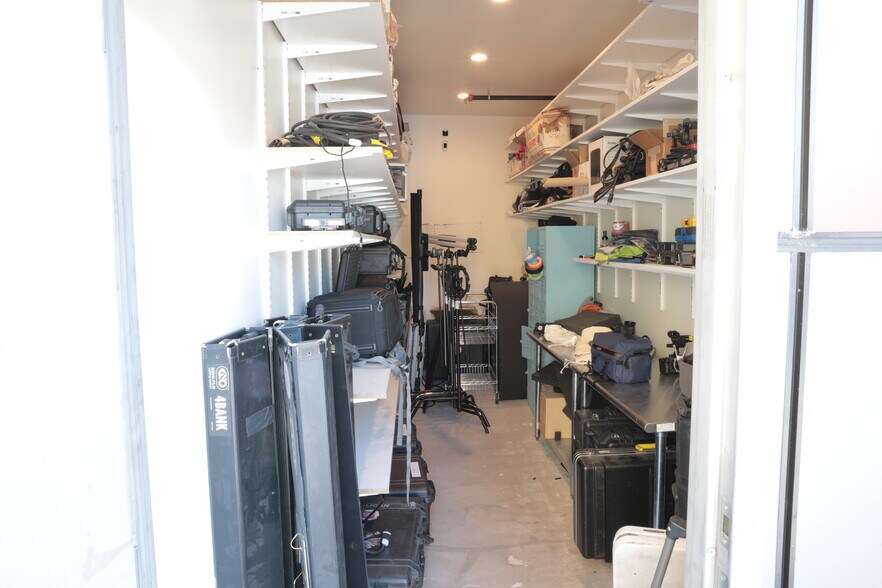 More Photos Of 2909 E 1st St, Los Angeles Office For Sale