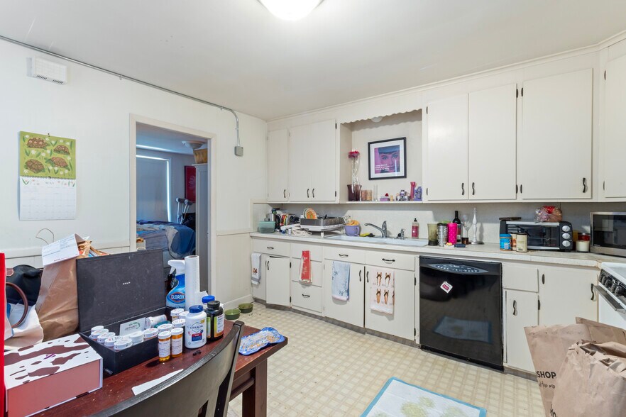 More Photos Of 176 Williams St, Providence Apartments For Sale